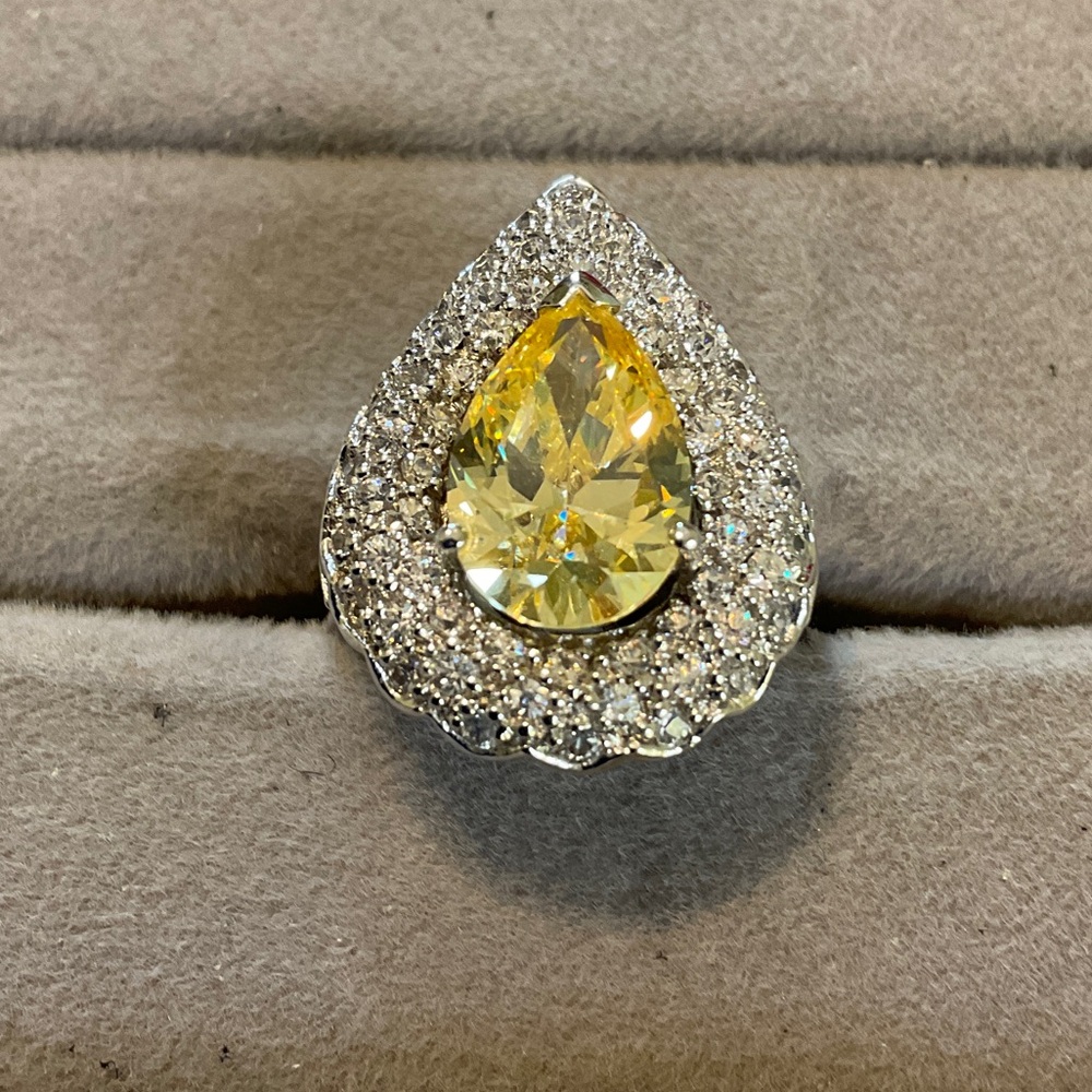 Elegant Yellow and Sterling Silver Teardrop Ring